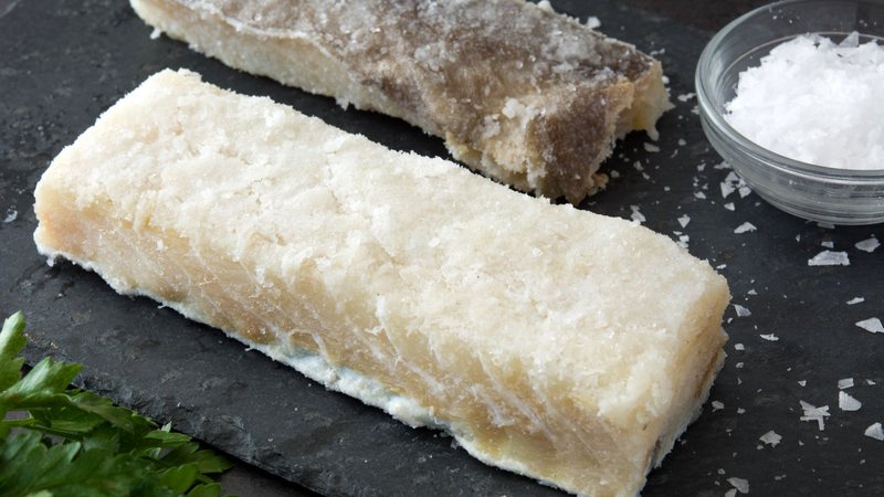 Inflação da Páscoa: como driblar a alta do bacalhau?