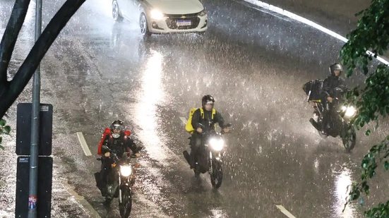 No domingo, 8, a aproximação de uma frente fria trará mudança de tempo na cidade de São Paulo - Rovena Rosa/Agência Brasil