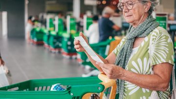 Inflação dos alimentos continua sendo um dos principais pontos de incômodo para a população - Adobe Stock