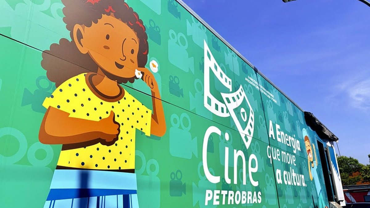 Cinema itinerante tem sala climatizada - Divulgação / Cepar