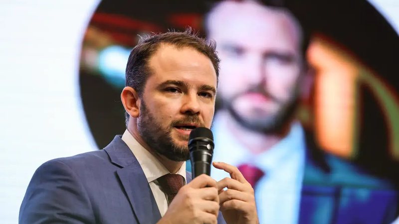 Dario Durigan é o novo ministro da Fazenda no lugar de Fernando Haddad, que concorrerá ao governo de São Paulo - Antônio Cruz/Agência Brasil