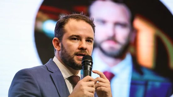 Dario Durigan é o novo ministro da Fazenda no lugar de Fernando Haddad, que concorrerá ao governo de São Paulo - Antônio Cruz/Agência Brasil