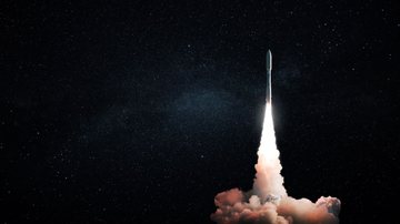 A indústria espacial usa hélio para purgar tanques de combustível de foguetes, - Adobe Stock
