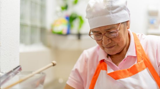 Para o mercado absorver os profissionais mais velhos, a educação contínua (lifelong learning) deve ser prioridade - Envato