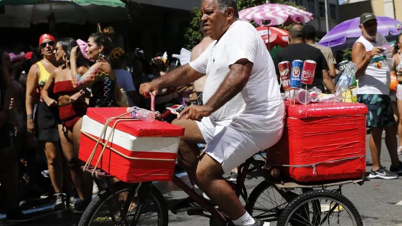 Segundo o IBGE, redução do contingente informal é explicado pelo aumento do emprego formal - Fernando Frazão/Agência Brasil