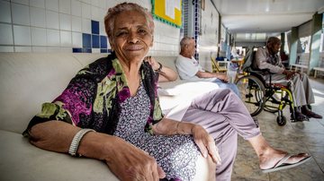 Governo inicia projeto Cuidado em Casa com atendimento domiciliar a idosos