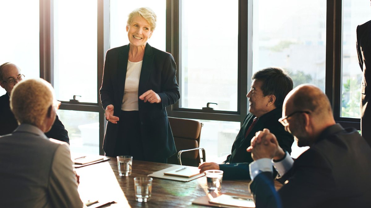 Mulheres da geração Baby Boomers representam 18,4% da presença feminina em cargos de liderança - Adobe Stock