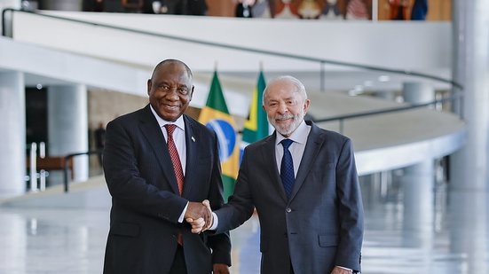 Ao lado do presidente da África do Sul, Cyril Ramaphosa, Lula comentou sobre questões de geopolítica - Ricardo Stuckert/PR