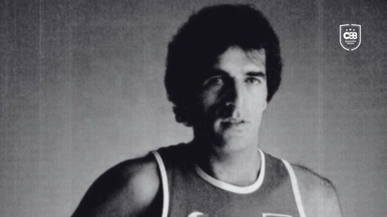 O pivô se tornou o primeiro brasileiro escolhido no Draft da NBA, em 1976 - Reprodução/Site cbb.com.br