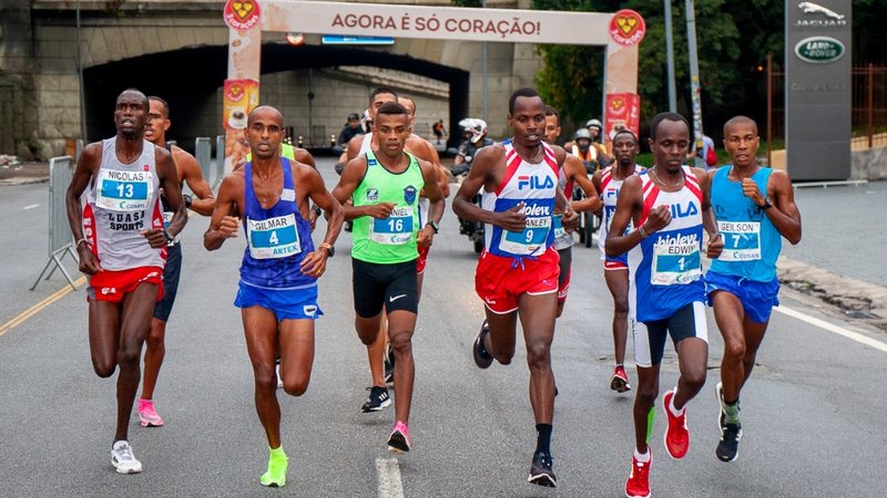 Corredores na Meia Maratona de São Paulo - Fotos Públicas