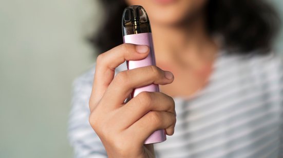 Experimentação do cigarro eletrônico passou de 16,8% em 2019 para 29,6% em 2024 - Adobe Stock
