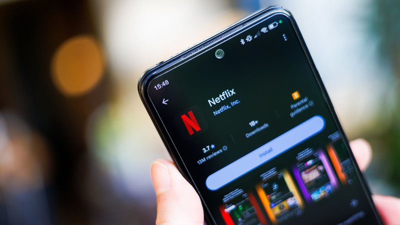 A Netflix deixará de funcionar em celulares antigos a partir de 1º de abril de 2026 - Adobe Stock