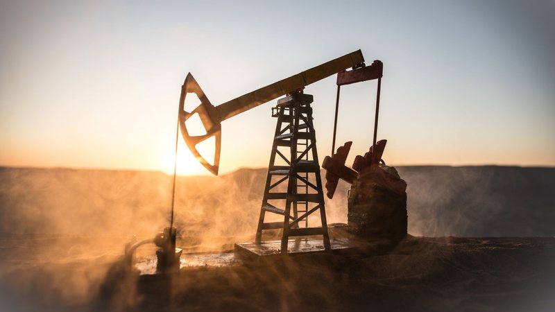 Barril do petróleo ultrapassou os US$ 100 nesta quinta-feira, 12 - Adobe Stock