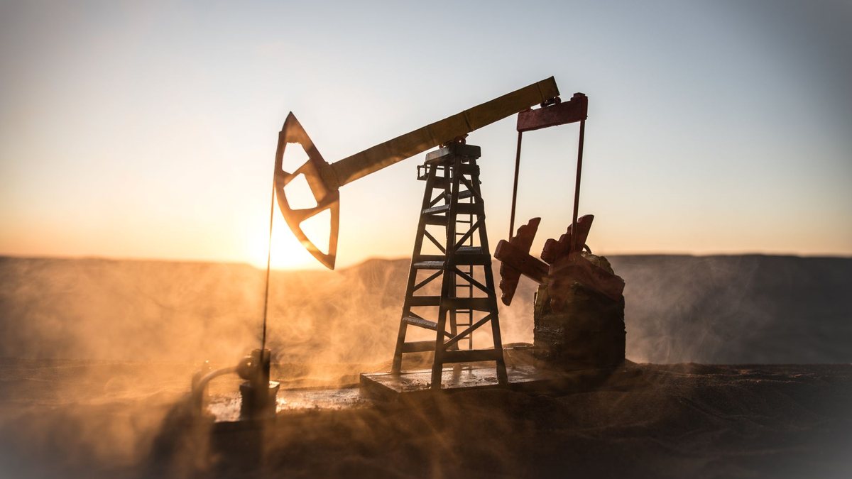 Barril do petróleo ultrapassou os US$ 100 nesta quinta-feira, 12 - Adobe Stock