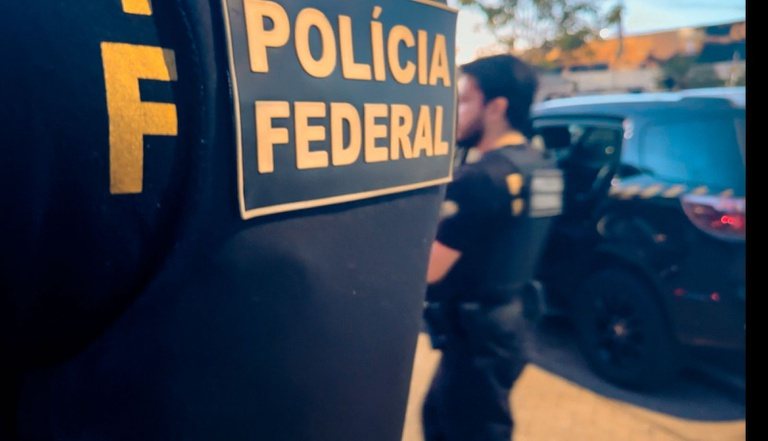 A Operação Alerta Vermelho da PF realizou buscas em três endereços em São Francisco do Sul - Divulgação / PF