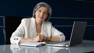 Profissionais 50+ são os mais fiéis e satisfeitos no mercado de trabalho, segundo pesquisa - Freepik