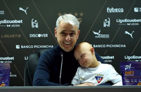 Tiago Nunes apareceu na entrevista junto ao seu filho, que tem Síndrome de Down - Reprodução/Redes Sociais