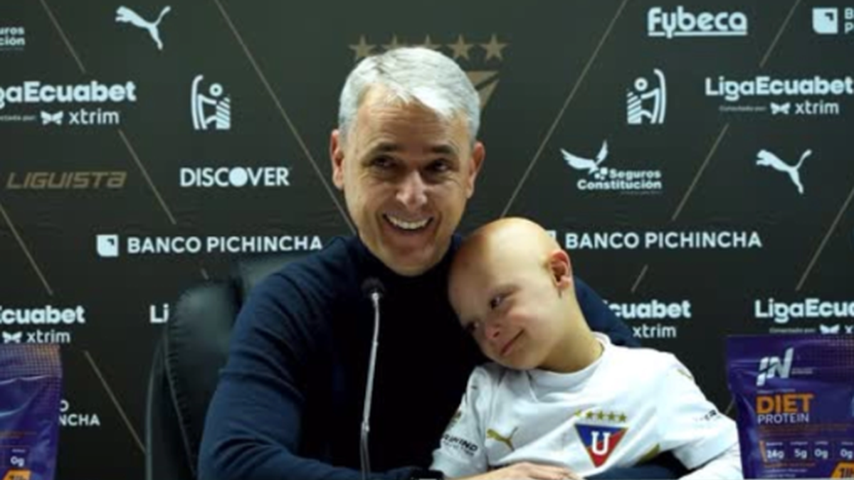 Tiago Nunes apareceu na entrevista junto ao seu filho, que tem Síndrome de Down - Reprodução/Redes Sociais