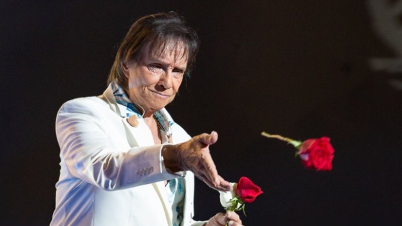 O show acontece no Kartódromo Municipal da Praia Grande e os ingressos já começaram a ser vendidos - Caio Girardi / Reprodução / Instagram @robertocarlosoficial