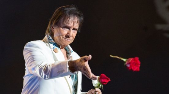 O show acontece no Kartódromo Municipal da Praia Grande e os ingressos já começaram a ser vendidos - Caio Girardi / Reprodução / Instagram @robertocarlosoficial