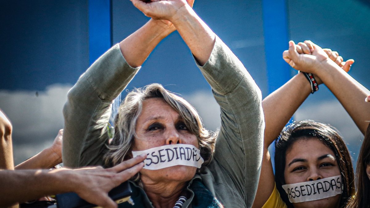 63% das mulheres de 45 a 59 anos e 58% das com 60 anos ou mais já sofreram assédio - Reprodução/SINASEFE