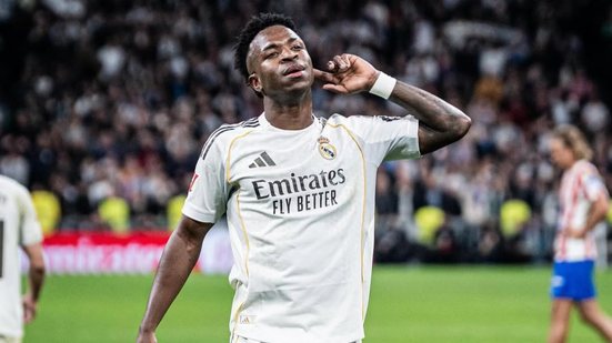 Vinicius Junior marca dois gols no segundo tempo e decide a partida - Reprodução/Instagram @vinijr