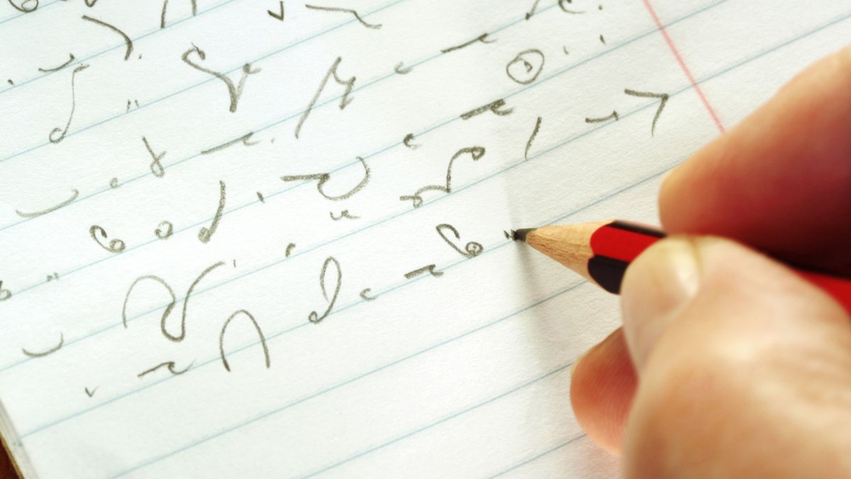 Taquígrafo é o profissional especializado em registrar a fala em tempo real - Adobe Stock