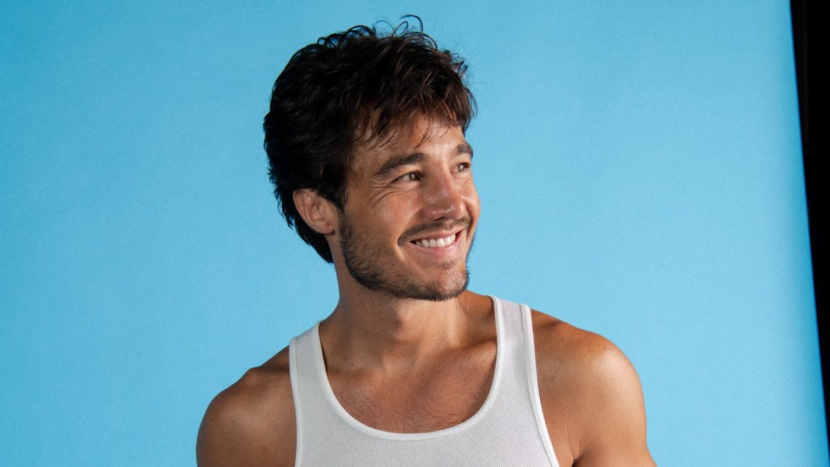 Cantor disponibilizou uma edição comemorativa do disco, com participações de dez artistas - Divulgação/Rafael Trindade