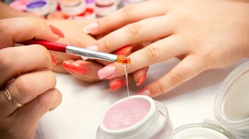 Anvisa cancelou o registro de mais de 500 cosméticos que contêm substâncias químicas - Adobe Stock