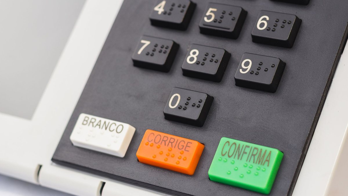 Lula e Flávio Bolsonaro apresentam altos índices de rejeição, diz pesquisa - Adobe Stock