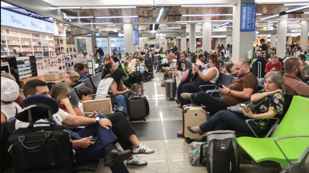 Movimentação intensa no Aeroporto de Congonhas, após pane ocorrida na quinta-feira, 9 - Renato Cerqueira / Estadão Conteúdo