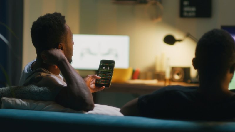 Eleitores que se identificam como 'bolsonaristas' são os que mais apostam (33%) - Adobe Stock