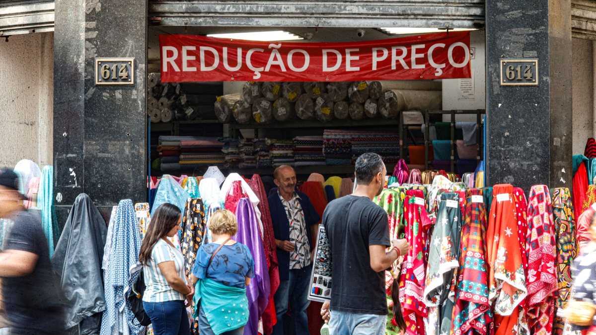 Taxa das blusinhas resultou em aumento de preços mas não gerou emprego, diz estudo - Paulo Pinto/Agência Brasil