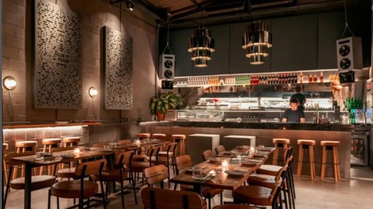 O Elevado Conselheiro é um dos bares que apostam no conceito ‘fale menos e ouça mais’ - Reprodução/Instagram @conselheiro.listeningbar