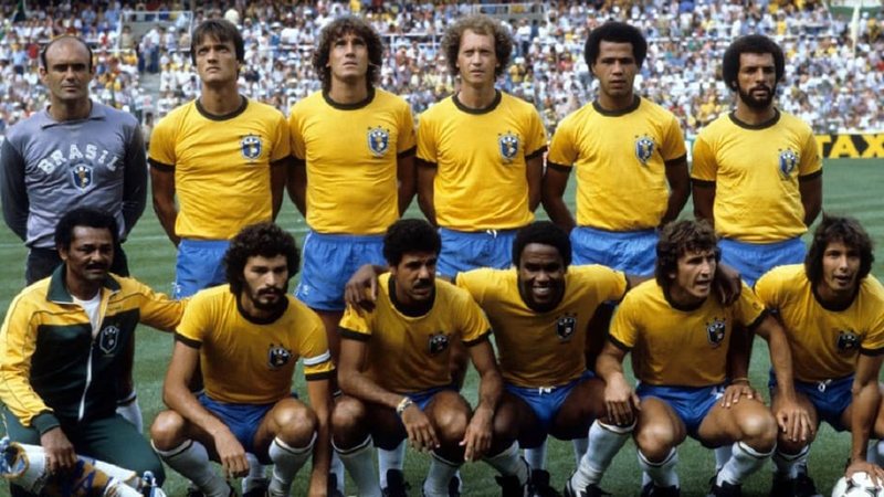 Brasil na Copa do Mundo de 1982, quando o uniforme estreou o emblema da CBF - Acervo / CBF