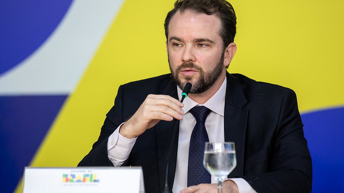 O ministro da Fazenda Dario Durigan comentou sobre alternativas para redução do endividamento das famílias brasileiras - Washington Costa/MF