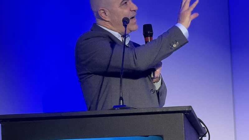 Médico anestesiologista abre as reflexões da mesa-redonda "A Dimensão Espiritual no Envelhecer: Diálogos Inter-Religiosos" - Felipe Cavalheiro/VIVA