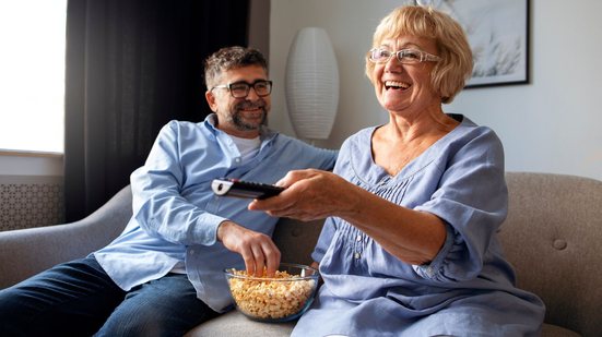 VIVA selecionou filmes e séries para maratonar no feriado de Páscoa 2026 - Adobe Stock