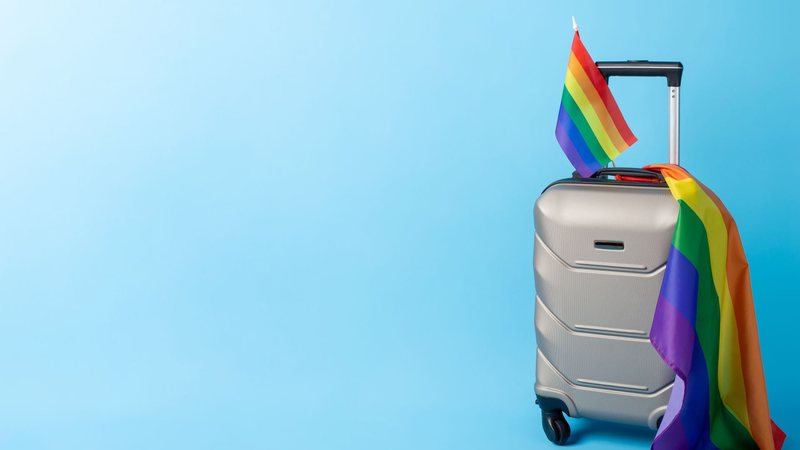 Além de destinos acolhedores, é fundamental que os viajantes consultem índices de direitos humanos - Envato