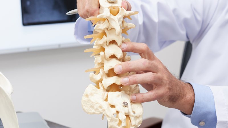 Molécula experimental está sendo estudada para regeneração do sistema nervoso central - Freepik