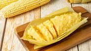 O milho é um dos cereais mais versáteis e pode ser utilizado em receitas doces e salgadas - Envato
