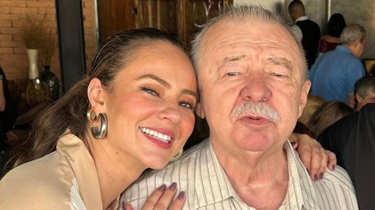 A atriz Paolla Oliveira e seu pai, José Everardo, de 75 anos - Reprodução/Instagram