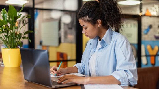 Segundo a Catho, houve alta de 19% no volume de oportunidades anunciadas - Divulgação Catho