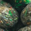 Mais de 30% de material de plástico destinado à reciclagem termina nos aterros - Envato