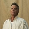 O cantor e compositor britânico Robbie Williams, dono de hits como 'Angels' e 'Feel', vai voltar ao país - Divulgação