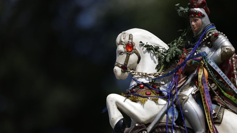 São Jorge é conhecido como símbolo de coragem, proteção e resistência - Fernando Frazão/Agência Brasil