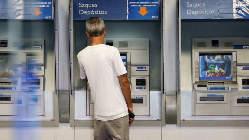 Agências bancárias de todo o País não terão atendimento presencial na sexta-feira, 1º de maio - Divulgação/Agência Brasil