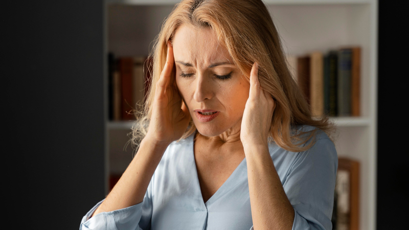 Diabetes, hipoglicemia e problemas na tireoide podem causar tonturas - Freepik