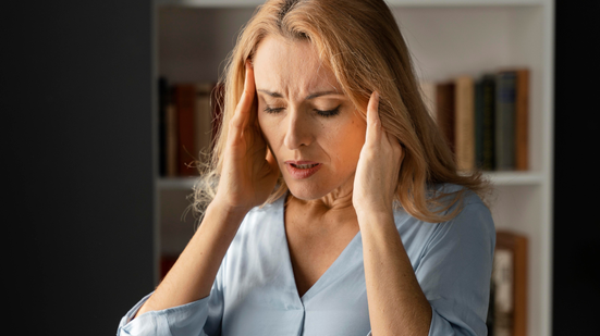 Diabetes, hipoglicemia e problemas na tireoide podem causar tonturas - Freepik