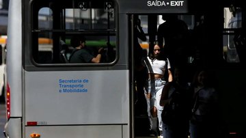 O governo afirmou que o atual cenário de alta dos custos operacionais e a queda no número de passageiros justificam o novo marco - Marcelo Camargo/Agência Brasil